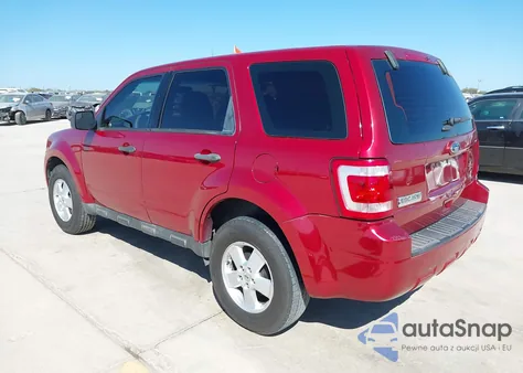 2012 Ford Escape Xls z USA, uszkodzony, nr VIN 1FMCU0C75CKB03350
